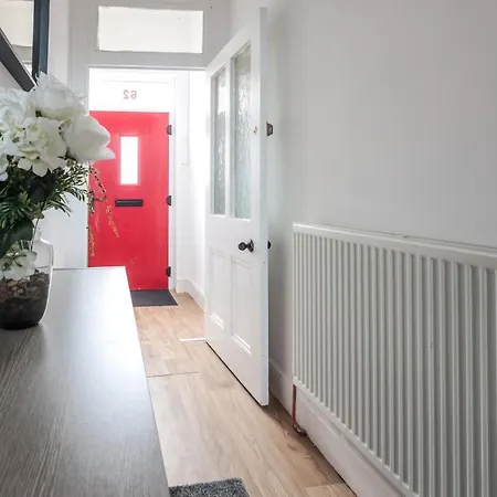 Spacious 4 Bed House In Birmingham, Suitable For Contractors Exterior photo