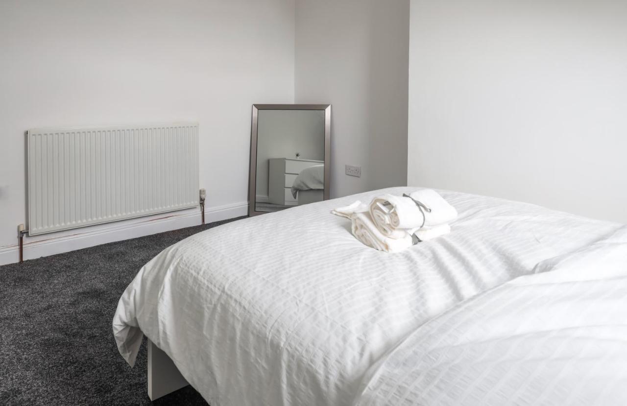 Spacious 4 Bed House In Birmingham, Suitable For Contractors Holiday home