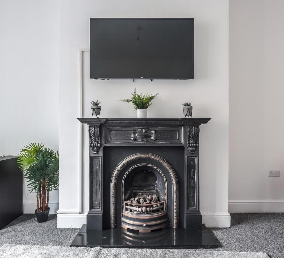 Spacious 4 Bed House In Birmingham, Suitable For Contractors Birmingham